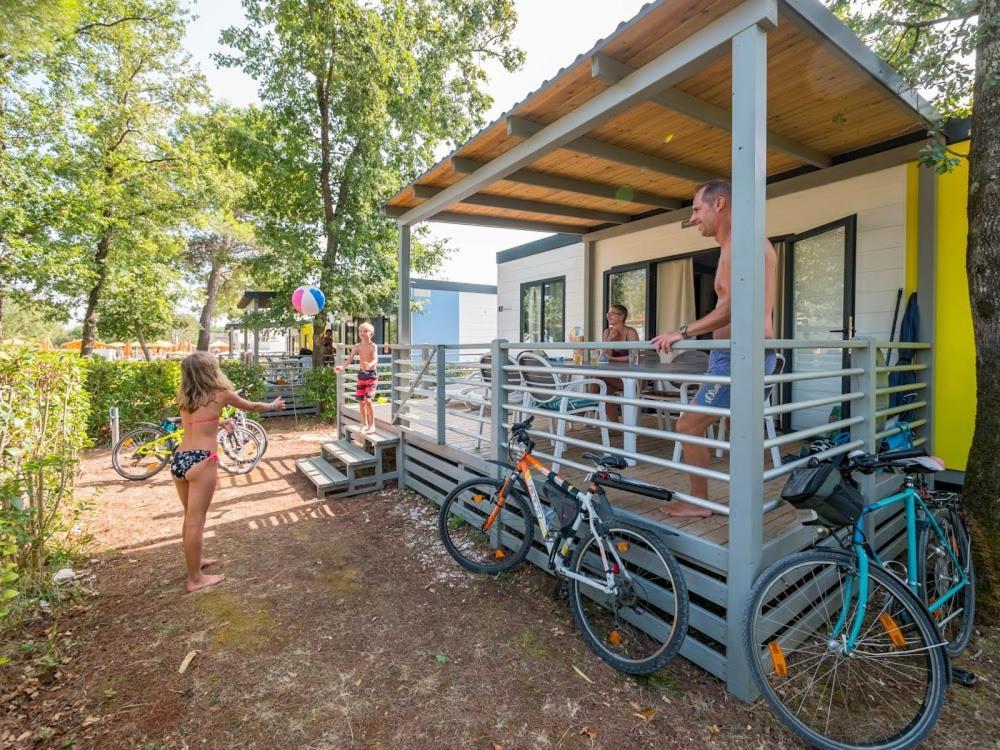 Mobile Homes Solaris Vacanceselect Sibenik Bagian luar foto
