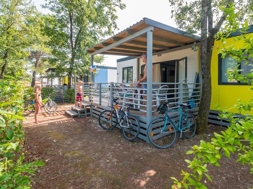 Mobile Homes Solaris Vacanceselect Sibenik Bagian luar foto