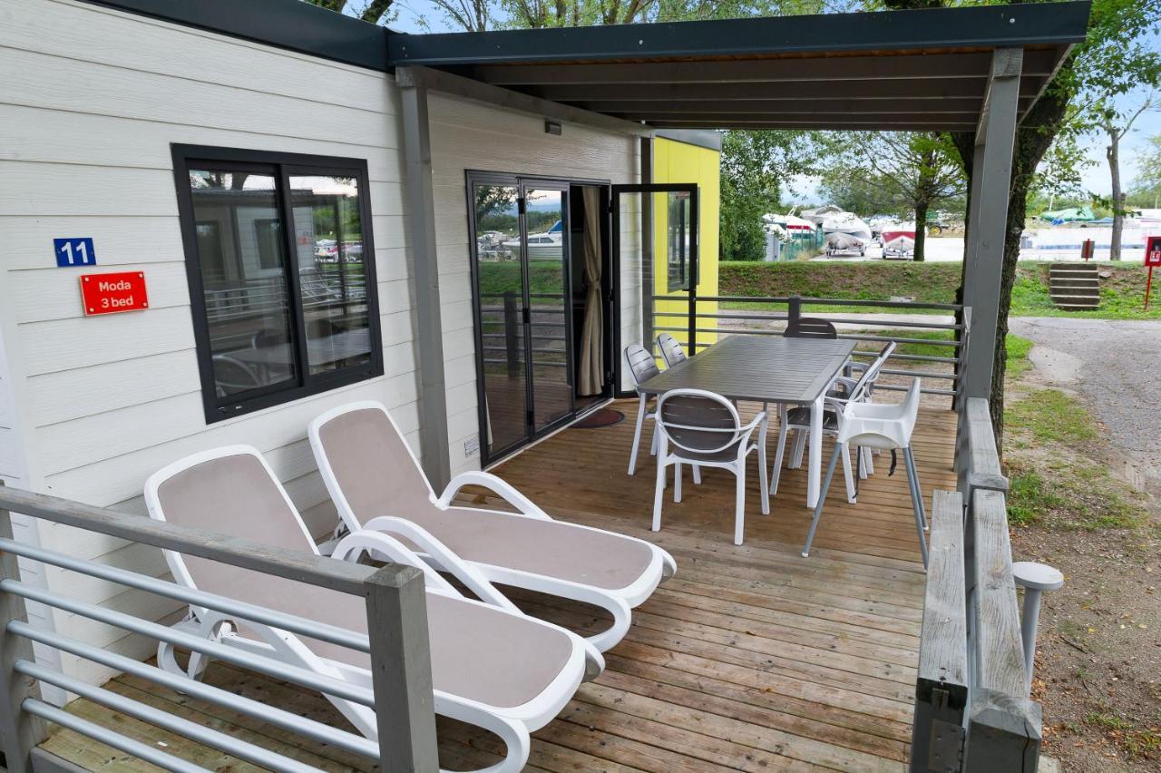 Mobile Homes Solaris Vacanceselect Sibenik Bagian luar foto