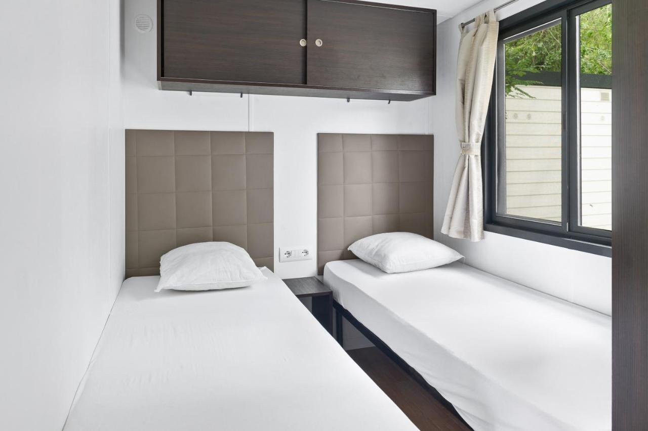 Mobile Homes Solaris Vacanceselect Sibenik Bagian luar foto