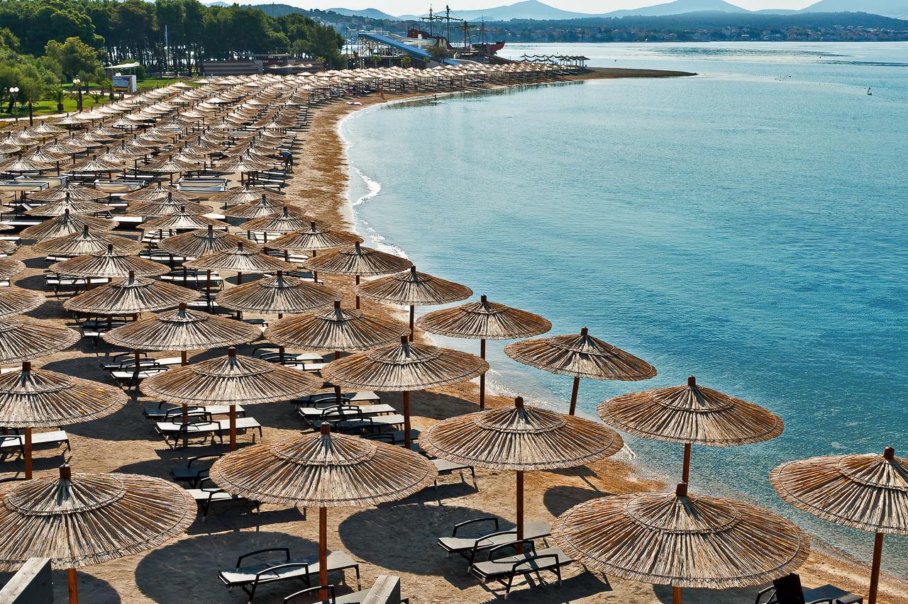 Mobile Homes Solaris Vacanceselect Sibenik Bagian luar foto
